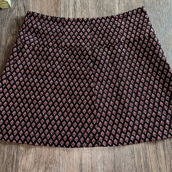 Loft size 14 petite adorable skirt excellent condition - Picture 6 of 8